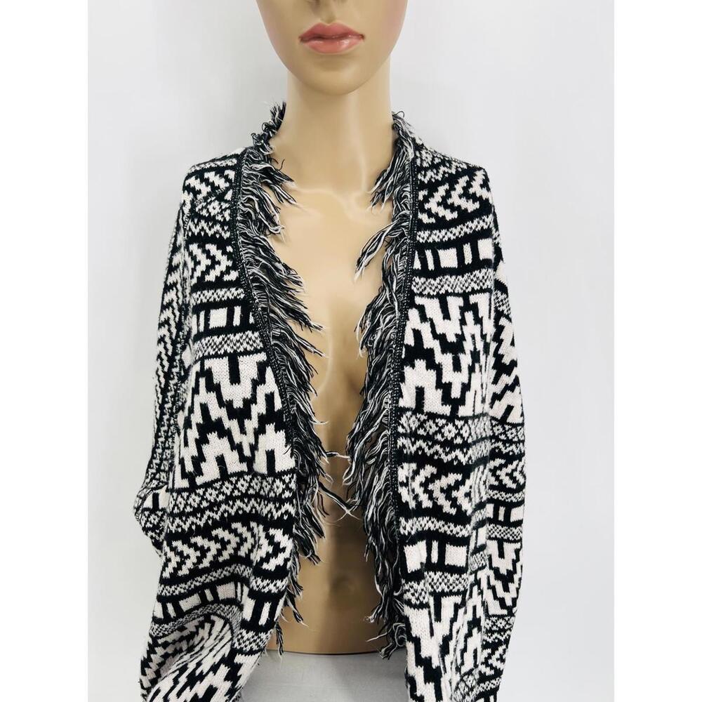 Black White Geometric Pattern Knit Cardigan‎ One Size Cozy Open Front
